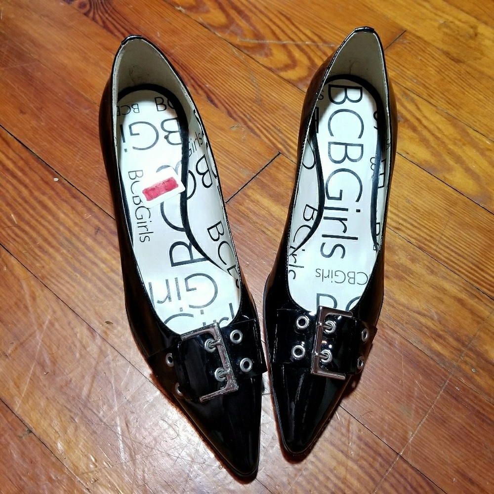 BCBG Girls black kitten heels size 6B