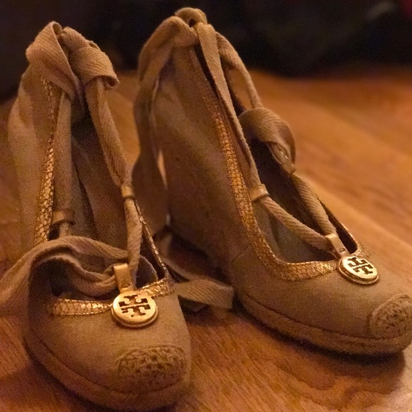 Tory Butch espadrilles, size 6 - Picture 2 of 2