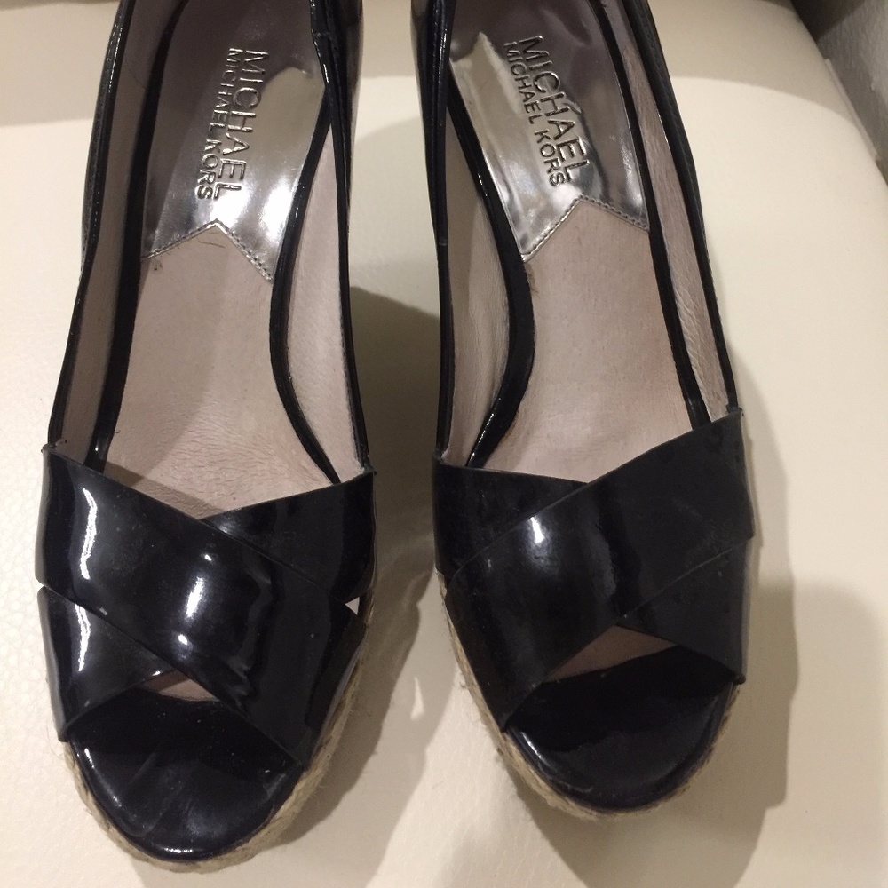Michael Kors Keegan Wedge 6 M Black Patent