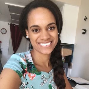 Meet your Posher, Corri