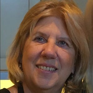 Meet your Posher, Carollynn