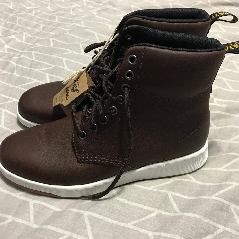 NWOT high top doc martens