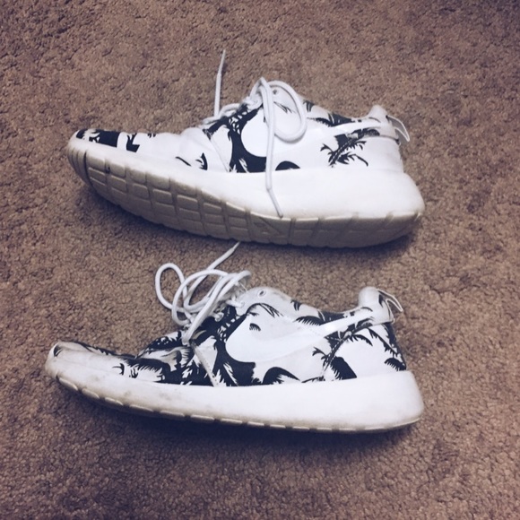 nike roshe palm trees