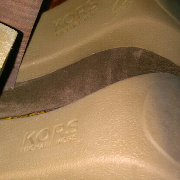SOLD   SALE! Genuine Michael Kors Platform Loafers - Picture 3 of 6