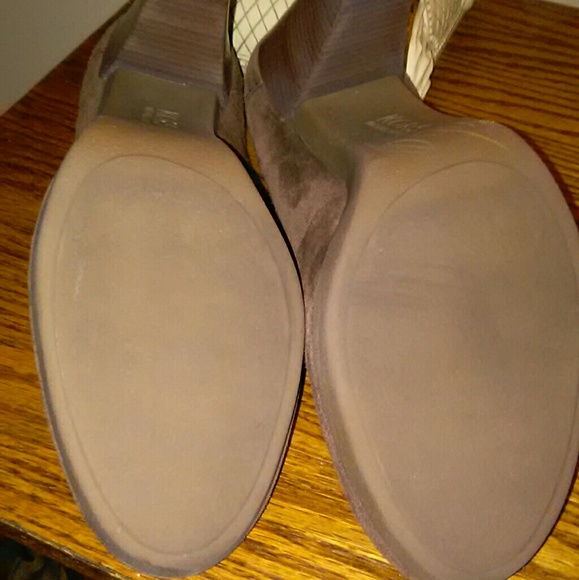 SOLD   SALE! Genuine Michael Kors Platform Loafers - Picture 4 of 6