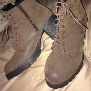 Lace Up Heeled Boots👢✨
