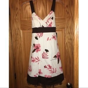 Like new- flower sun dress