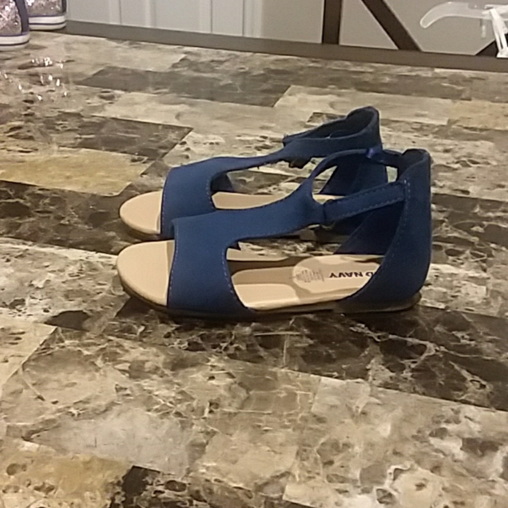 Sandals - Picture 2 of 2