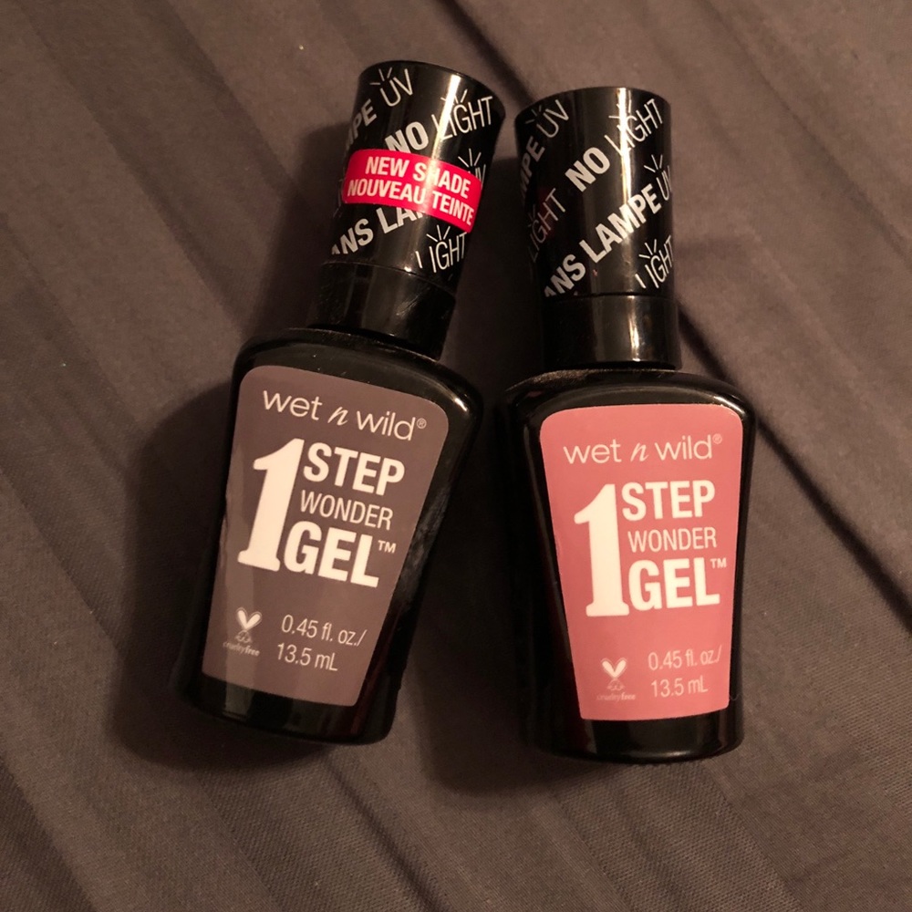 ✨Wet and wild nail polish!!✨