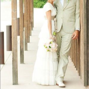 BCBG Wedding Dress modest cream pleated size 0