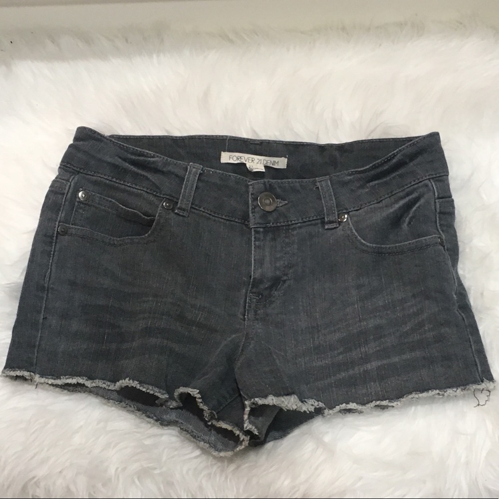 Black light wash denim shorts