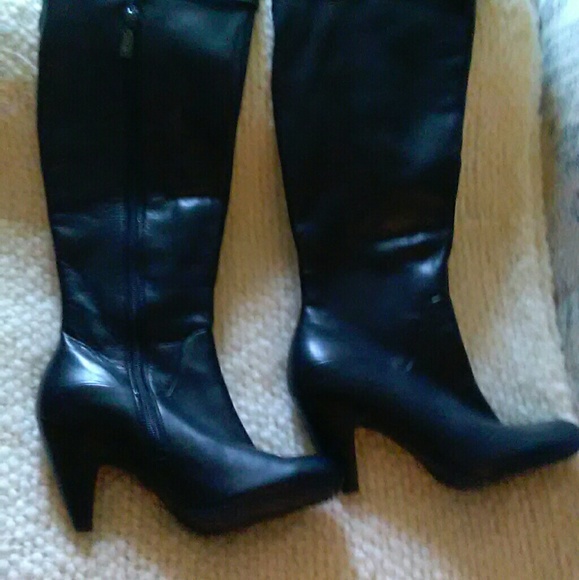 SOLD       SALE! Blondo Boots - Picture 1 of 7