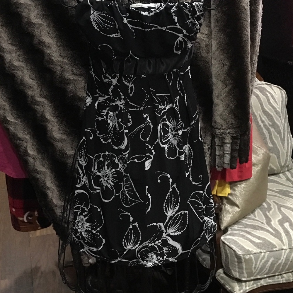 Mini Dress - Picture 2 of 4