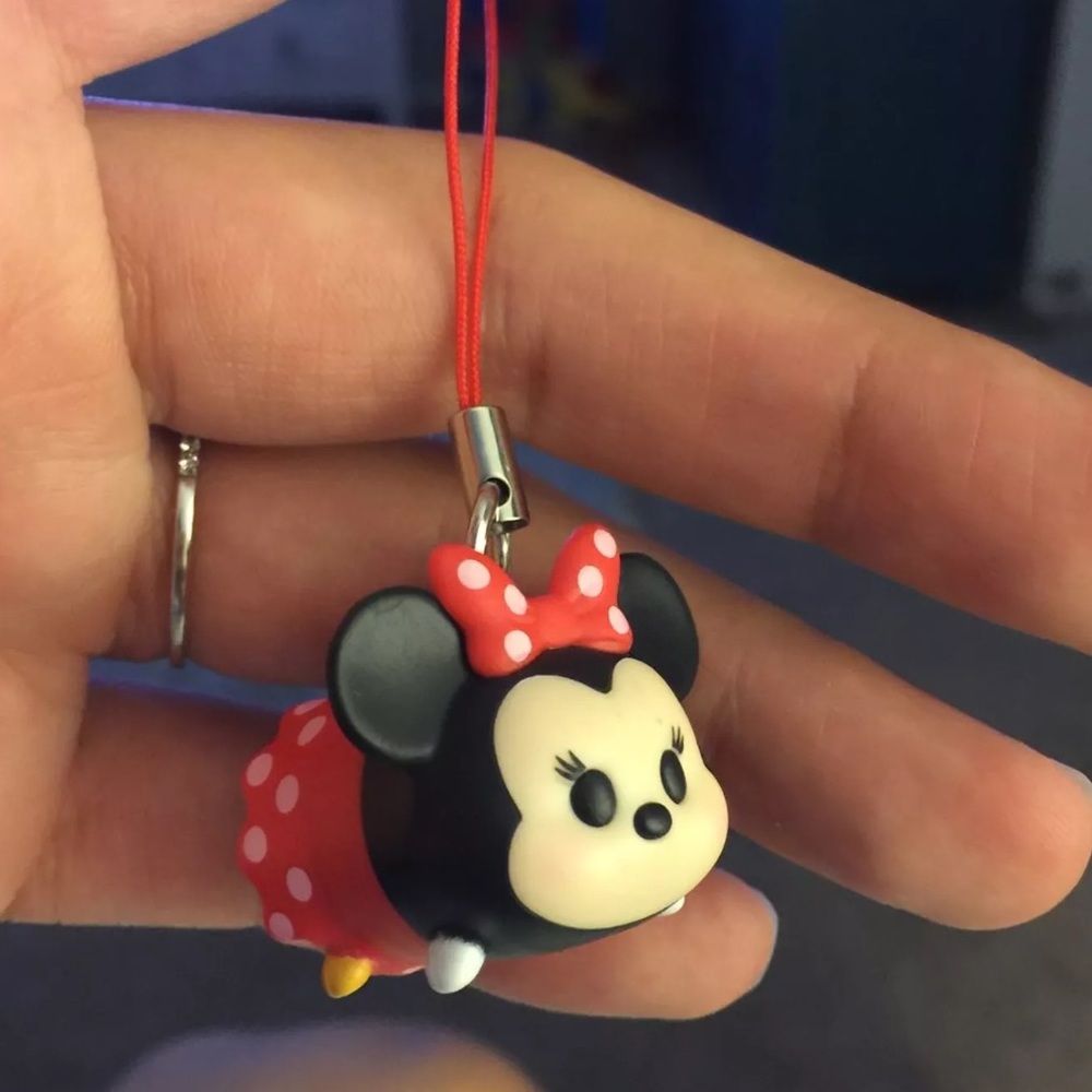 Tsum tsum minnie mouse zip pull
