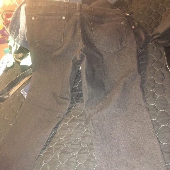 3 size 15 jeans - Picture 4 of 6