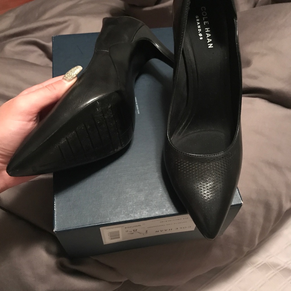 COLE HAAN ANTOINETTE BLACK HEELS 😍