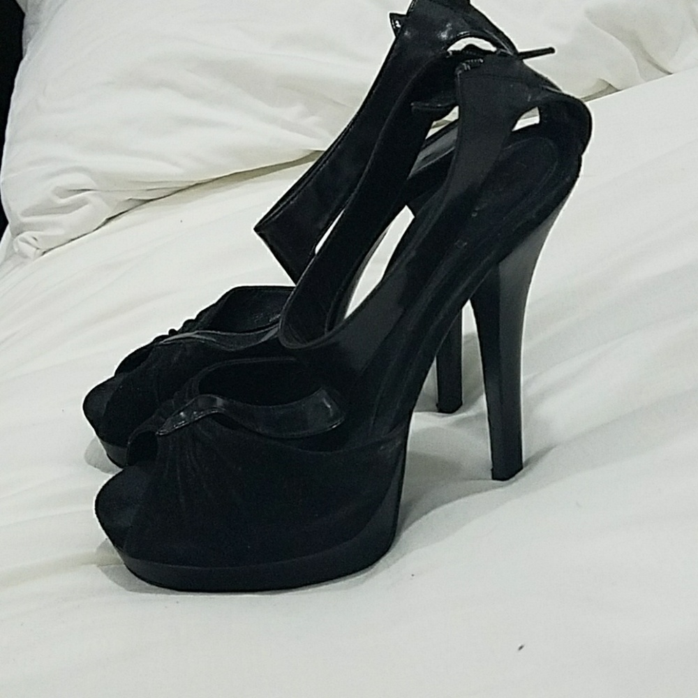 Black fendi heels