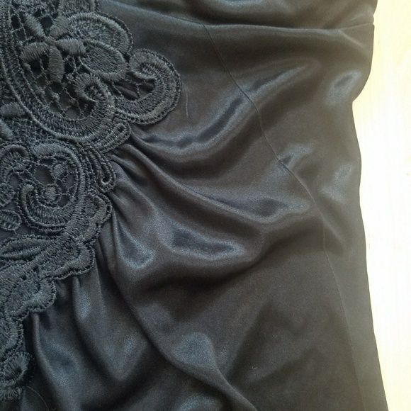 Black Strapless Top - Picture 3 of 3