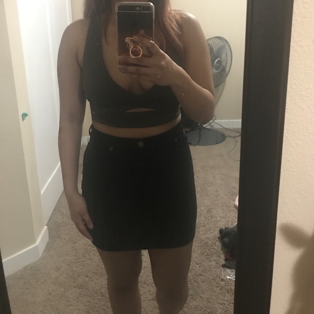 ✨ BLACK SUEDE CORDUROY SKIRT ✨