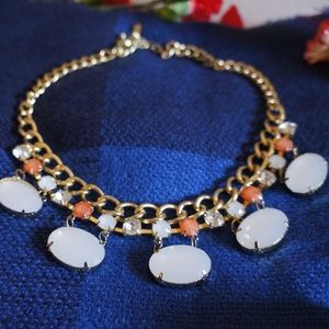 Elegant necklace + matching earrings