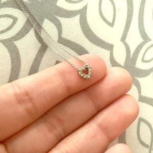 18k white gold diamond heart necklace