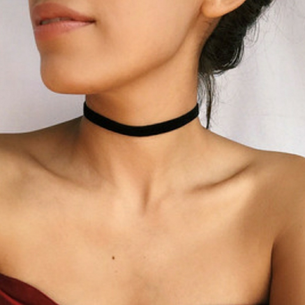 Thin Velvet Choker