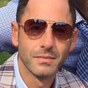 Meet your Posher, Ari