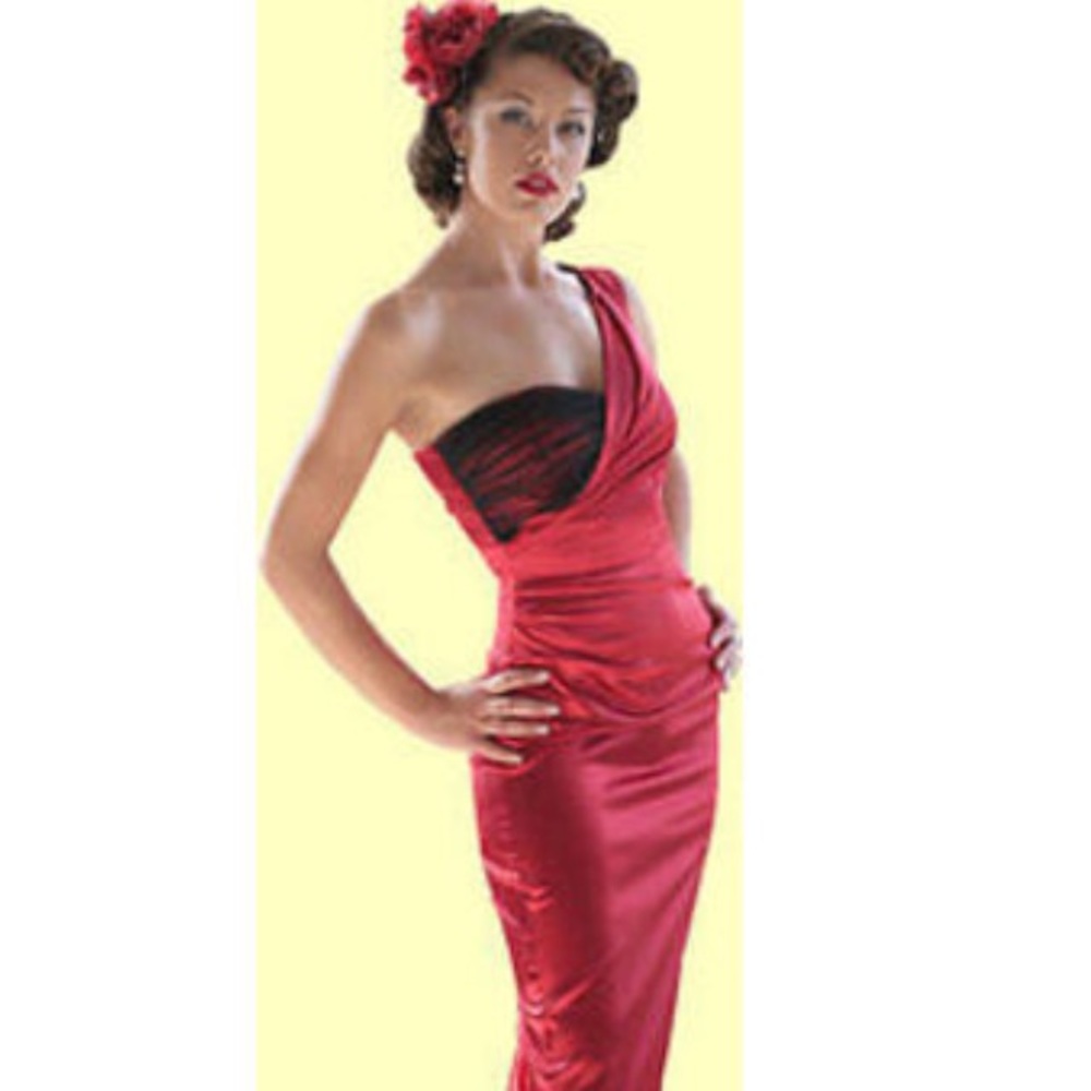 Stunning retro 1 shoulder dress from Stop Staring