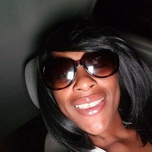 Meet your Posher, Claudia