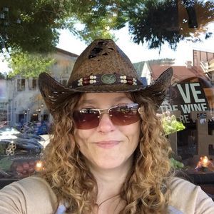 Meet your Posher, Eve