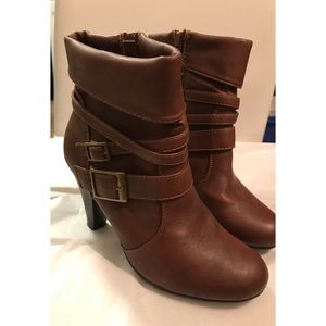 BROWN ANKLE BOOTIES 👢❤️