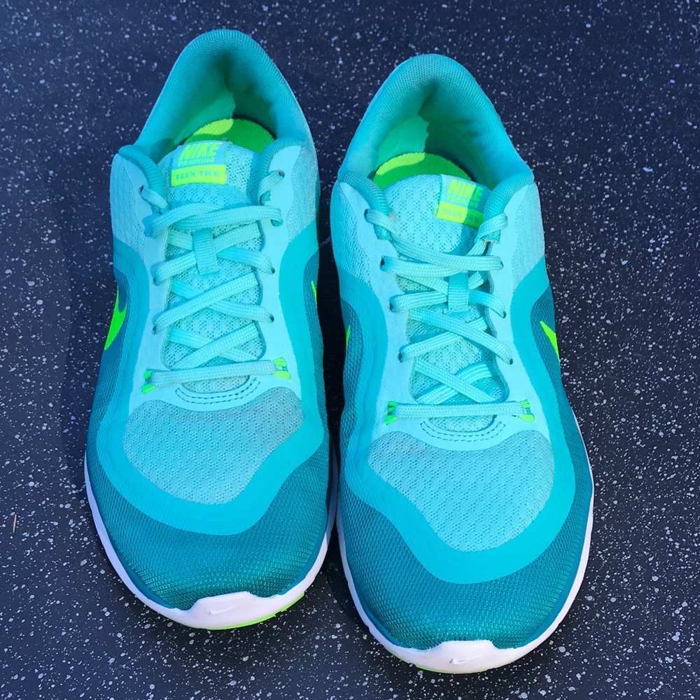 Nike Women's Flex Trainer 6 Training/Running Shoe
