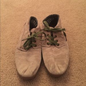 Tan Toms sneakers size 8.5