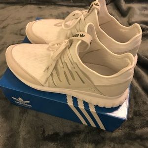 Adidas tubular radial pk