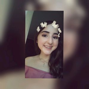 Meet your Posher, Estephania