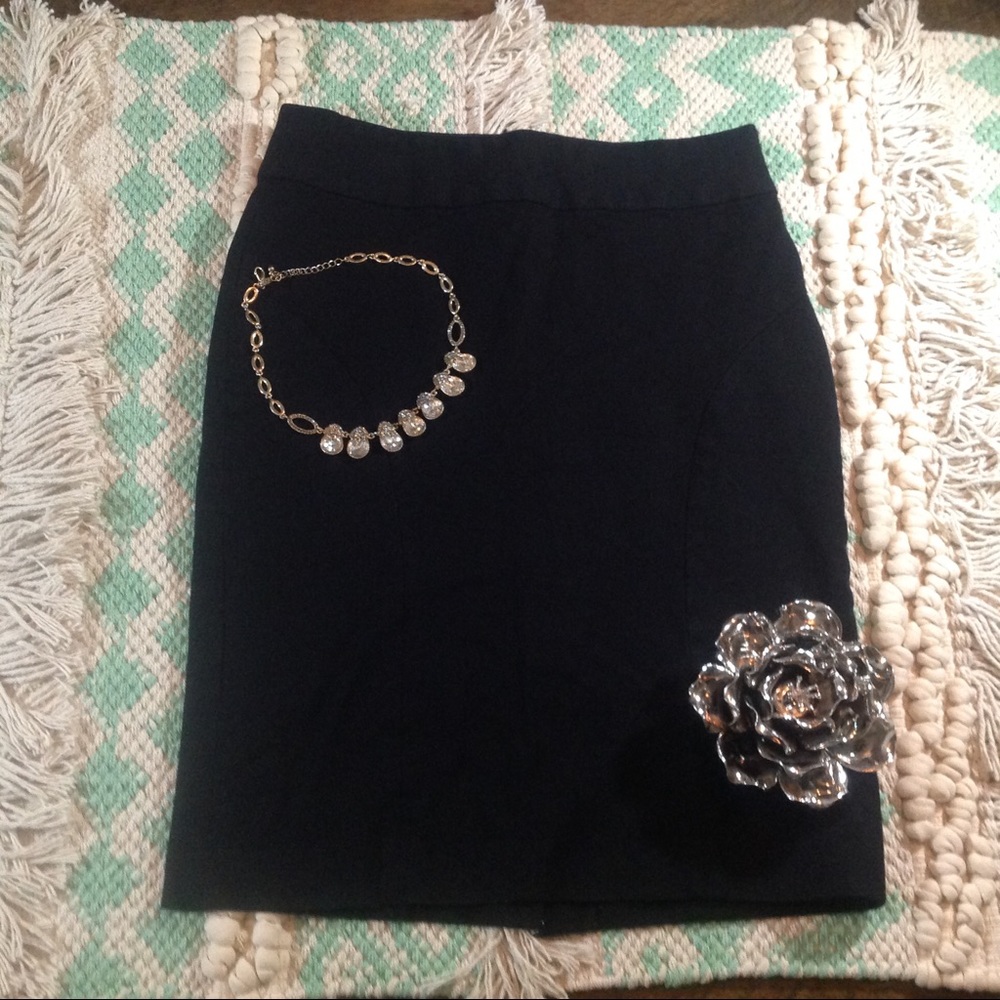 SALE!Banana Republic Black Pencil Skirt | Workwear