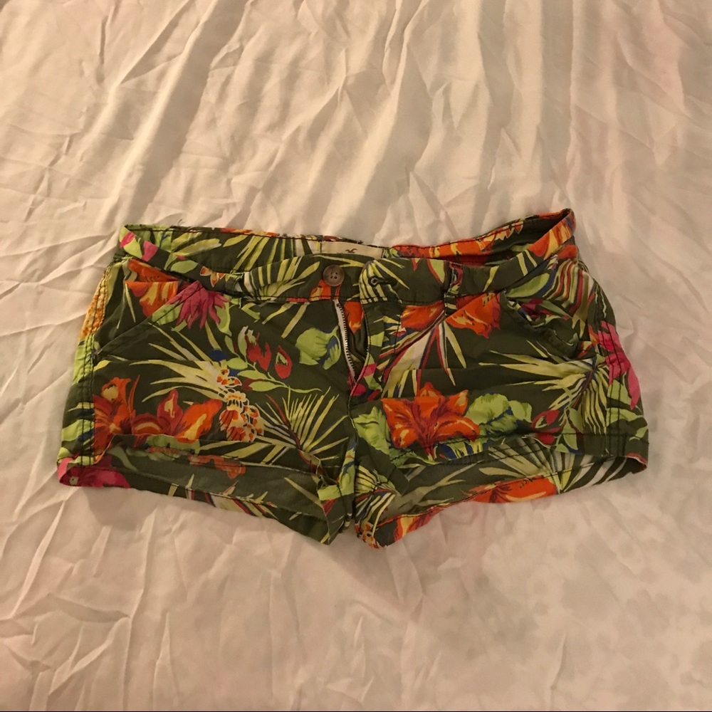 Hollis tee jungle shorts
