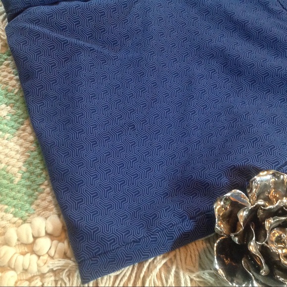 Patterned Cropped Pants - Office/Career Wear - Picture 3 of 5