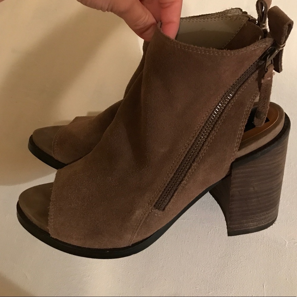 Dolce Vita taupe suede peep toe bootie!