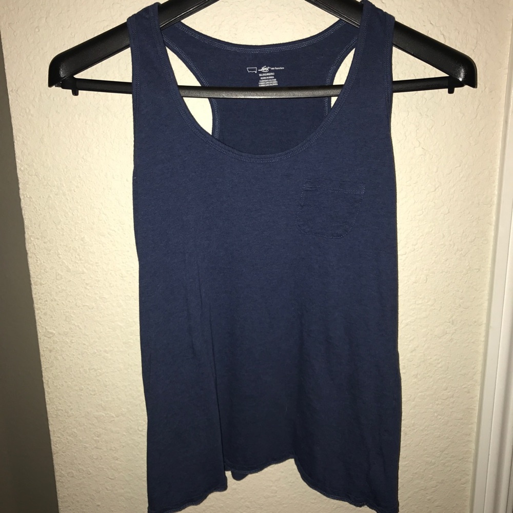 Free with purchase!! 💙NWOT Levi's Navy Tank💙