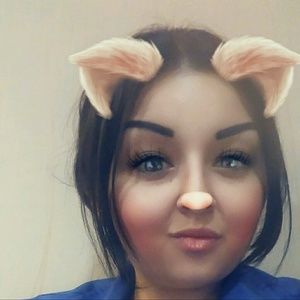 Meet your Posher, Roberta a