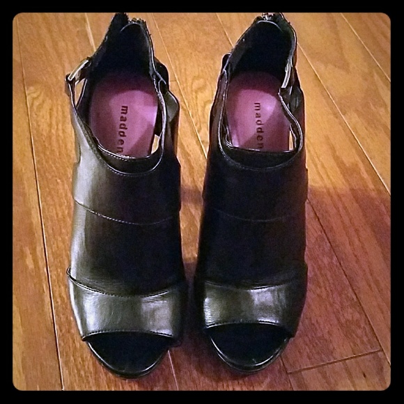 Madden Girl Heels - Picture 1 of 2