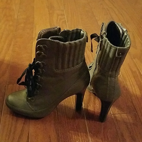 DKNYC BOOTIES - Picture 3 of 3