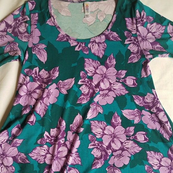 Flowy Tunic - Picture 1 of 1