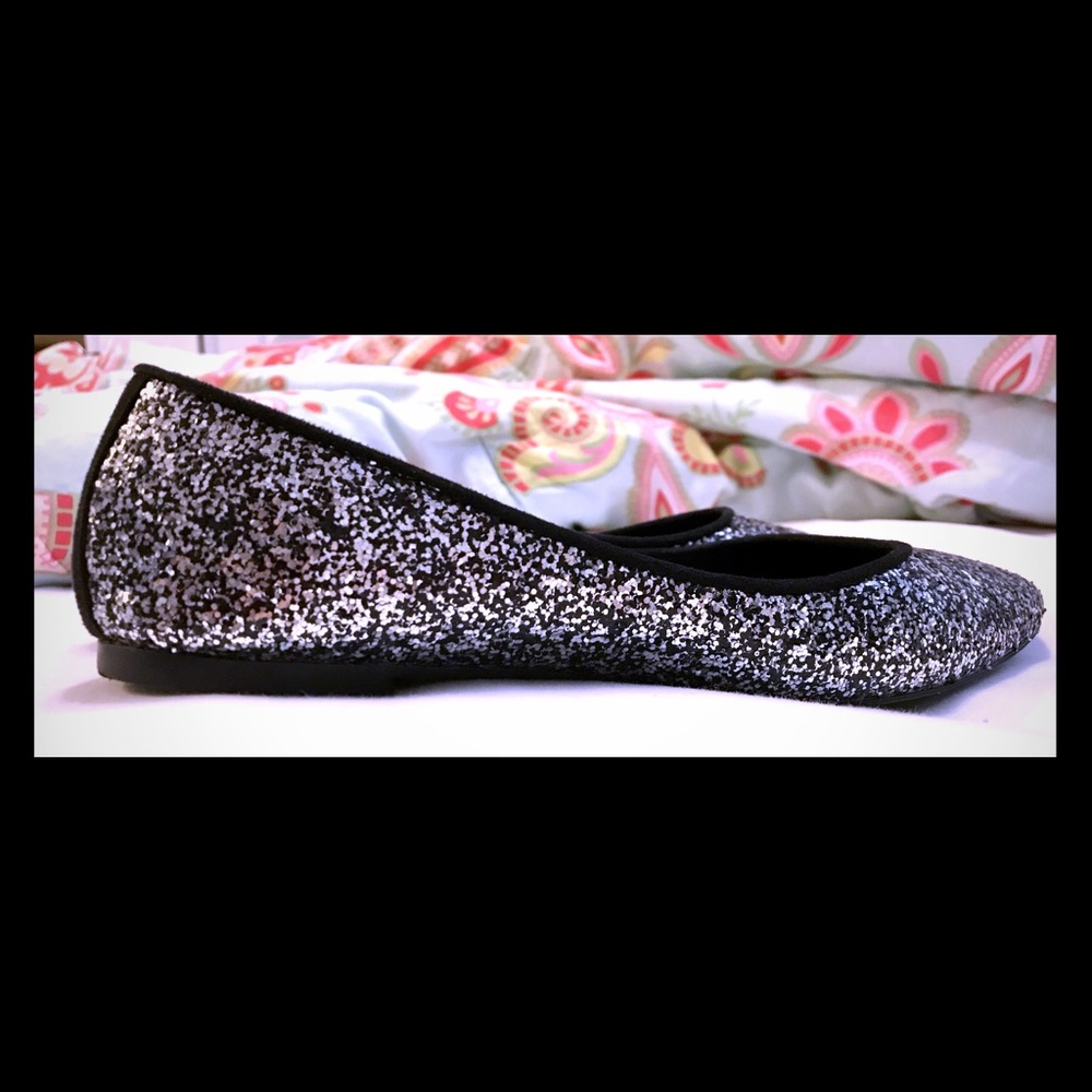 Banana Republic Silver Glitter Ballet Flat