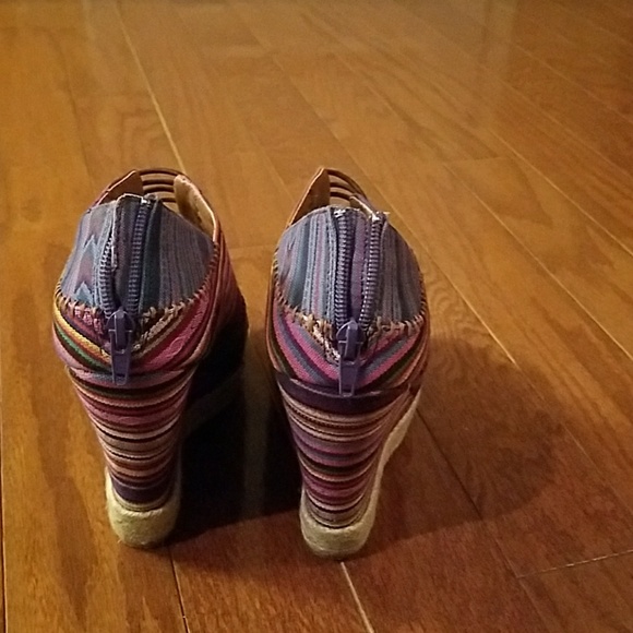 Printed Chinese Laundry wedges - Picture 3 of 3