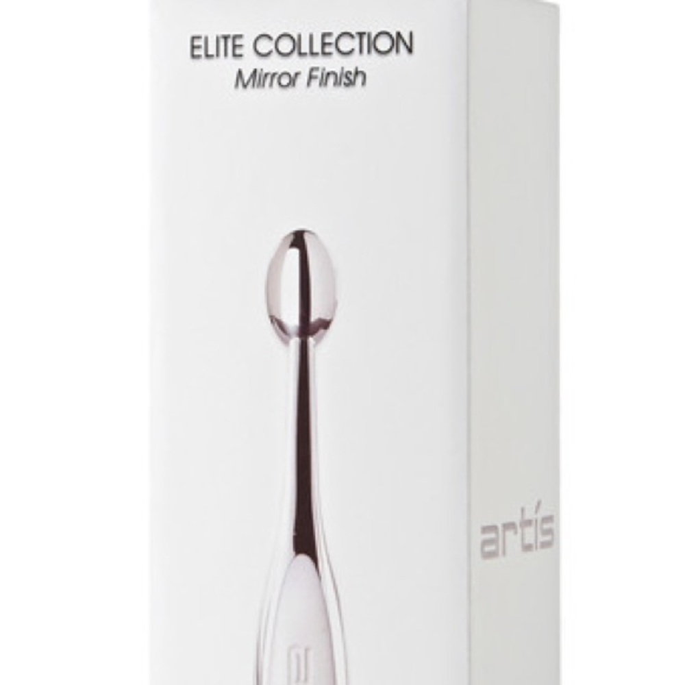 Artis Oval 4 Makeup Brush