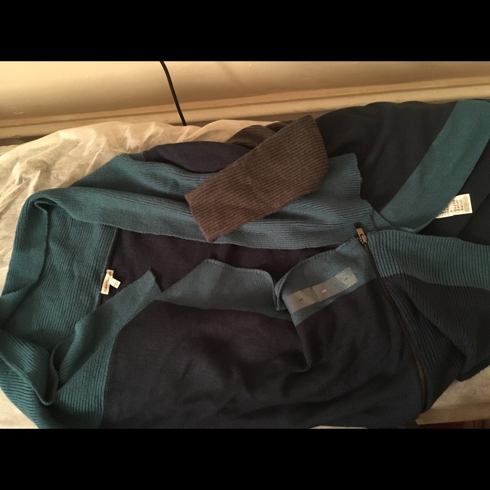 NWOT Calvin Klein sweater