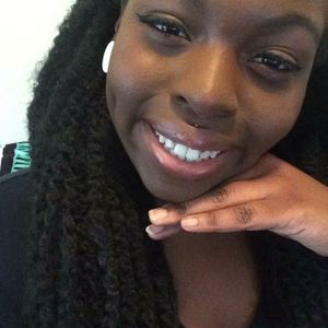 Meet your Posher, Dominique