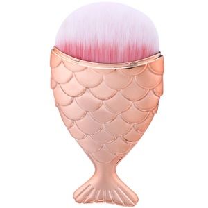 Fishtail makeup brushes